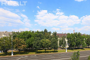 Продается двухкомнатная квартира возле парка Челюскинцев и Ботанического сада. Минск